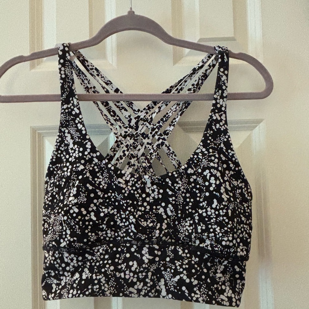 Black and White Patterned Sports Bra